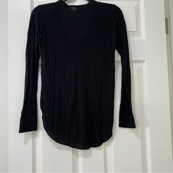 Artizia Wilfred Tulip Hem V Neck Long Sleeve Top - Picture 4 of 7